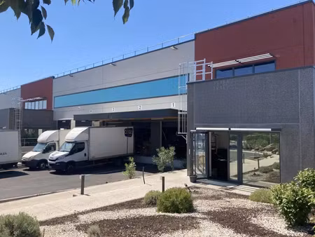 location entrepôt les arcs 83460