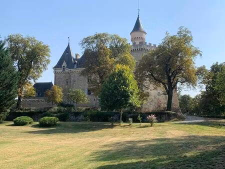 léran : studio dans un château historique