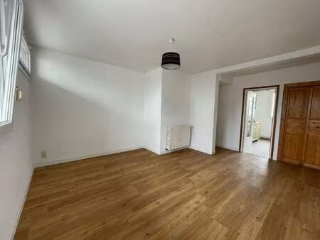 vente appartement 3 pièces à guingamp (22200) : à vendre 3 pièces / 56m² guingamp