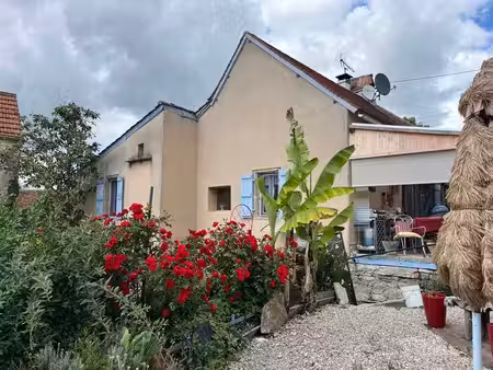 ferme (tte) de 4 pièces principales