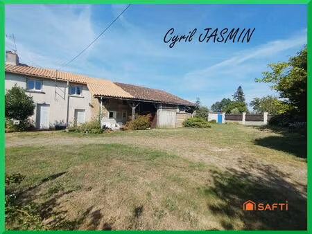 espace  calme et potentiel : un cadre idéal pour un projet familial à la campagne.