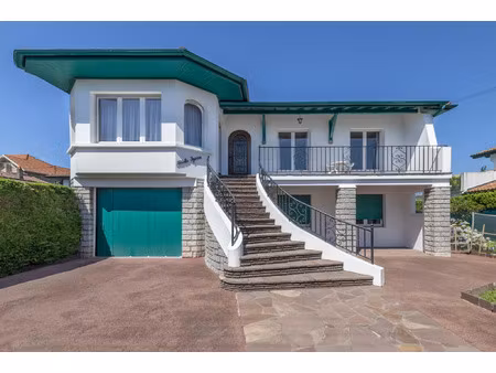 vente maison 8 pièces 185 m² ciboure (64500)