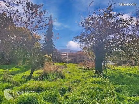 terrain 791 m² genay