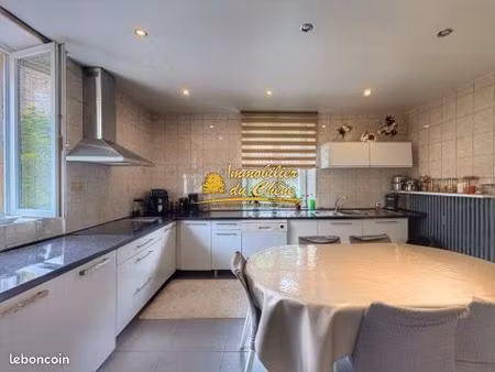 propriété 8 pièces 200 m²