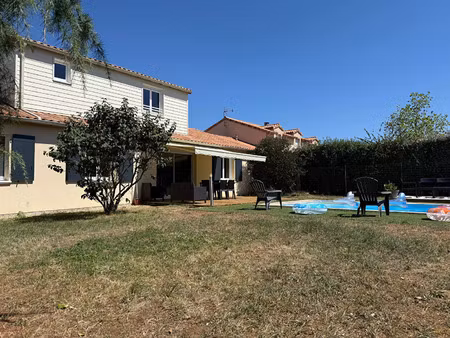 vente maison 7 pièces 168 m² roches-prémarie-andillé (86340)