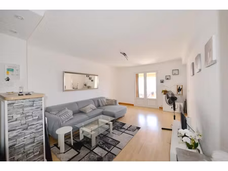 location meublée appartement 2 pièces 12 m² à grasse (06130)  470 €