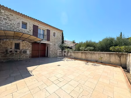 a vendre 84120 pertuis maison de ville type 5 pieces de 95m² avec exterieur et garage de 8