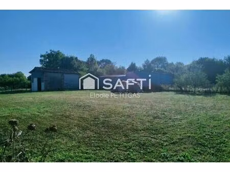 terrain 985m2 constructible mervent