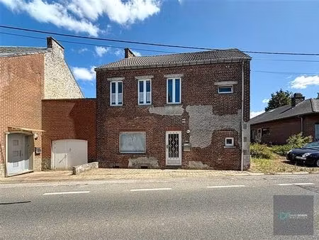 option! bonne maison 3 façades à rafraichir avec beau jardin