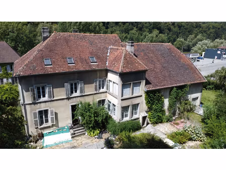 maison bourgeoise à colombier fontaine