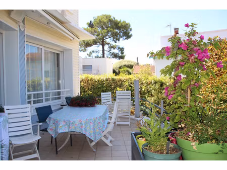 villa familiale des années 50  très proche plage