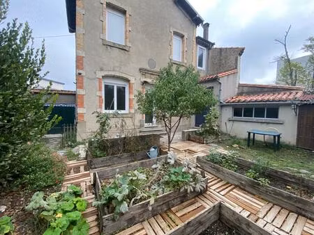 location appartement 3 pièces 38 m² à carcassonne (11000)