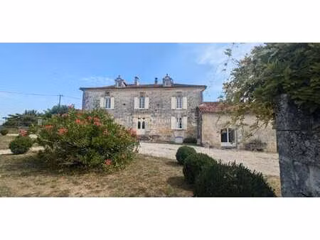 maison avec piscine et jardin la tour-blanche (24)