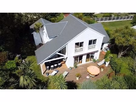 maison de luxe de 7 pièces en vente à coudeville-sur-mer  normandie