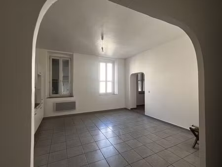 vente appartement 3 pièces 98 m² saint-gilles (30800)
