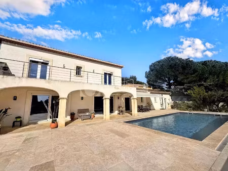 vente maison 6 pièces 250 m² beaucaire (30300)