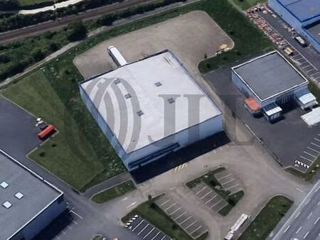 local d'activités à vendre