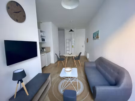 t1 bis meublé dans une résidence sécurisée à proximité de l'