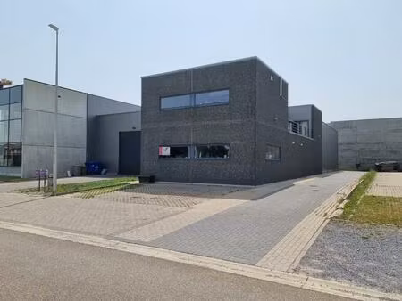 commercieel te huur in oudsbergen