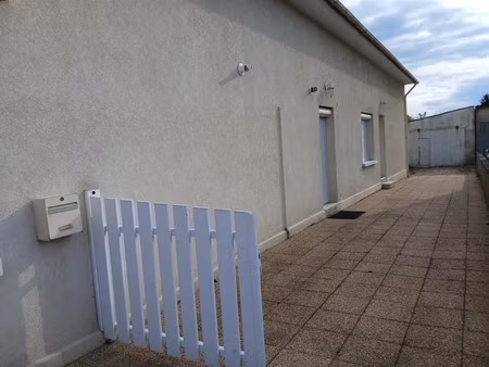 location maison 5 pièces 90 m² à saint-vallier (71230)  650 €