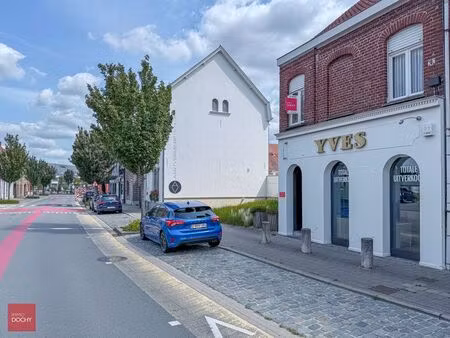 centraal gelegen handelswoning (voormalige juwelierszaak)...