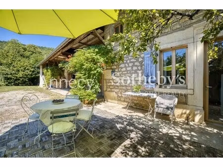 maison de luxe à vendre à champagne-en-valromey