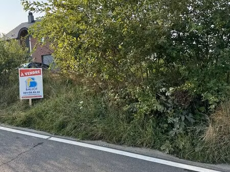 beau terrain à amay