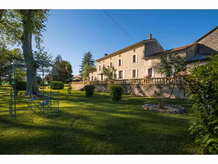 chateau à vendre à villefranche-de-lonchat (24610) - dordogne