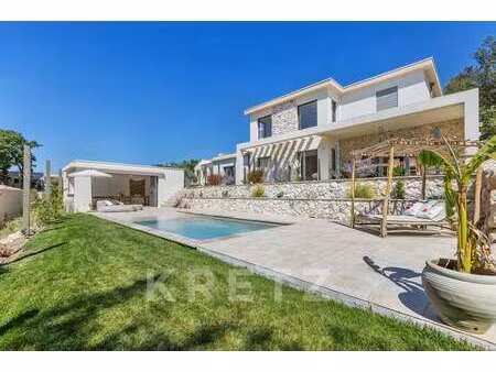 maison de luxe à vendre à gréoux-les-bains : 1 049 000 € | 210m²