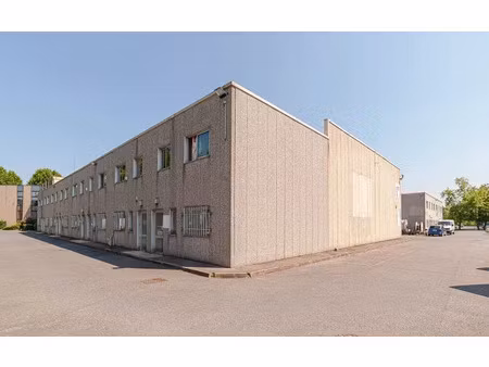 location locaux professionnels 76 m² à grigny (91350)  730 €