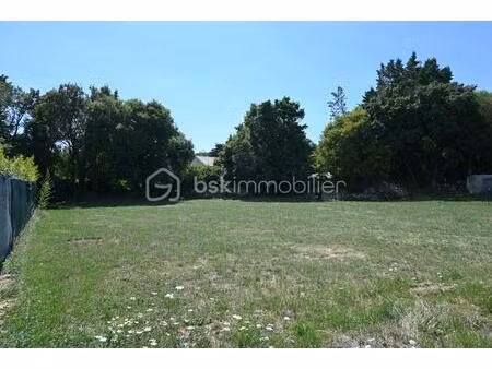 terrain de 846 m² à blandas