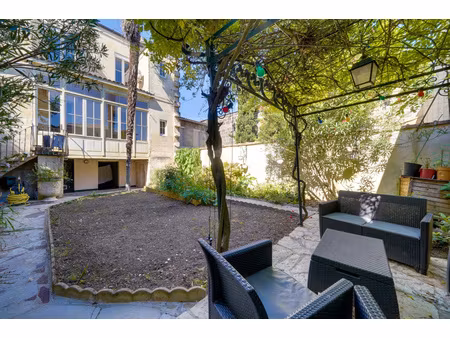 maison bourgeoise 8 pièces d'environ 200m2 habitables en r+1 avec double garage  atelier e