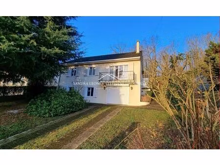 jouy - charmante maison 157m²  6 pièces