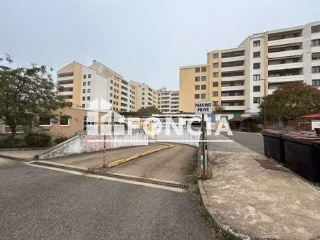 parking à louer