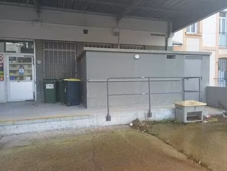 local commercial à louer