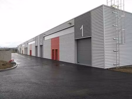 local d'activités à louer