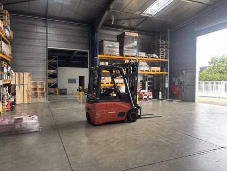 local d'activités à louer