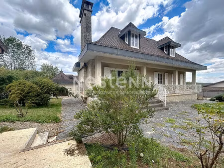 maisons et domaine de charme à vendre à turenne : ensemble de 2 maisons  180m2 habitable  