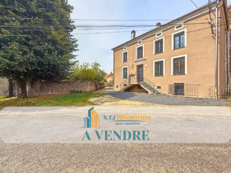 superbe maison rénovée de 120 m2  4 chambres et garage à vil