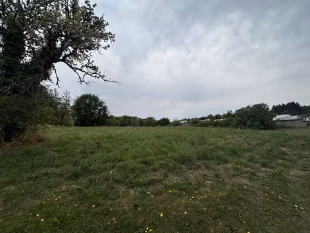 terrain à bâtir à naves en corrèze