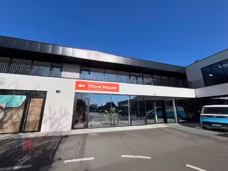 surface commerciale à louer à antwerpsesteenweg 110 lochristi (rbu09325)