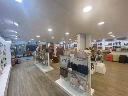 local commercial a ceder