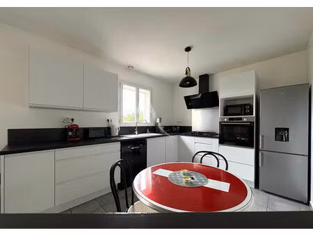 maison sainte radegonde des noyers - 4 pièces - 3 chambres