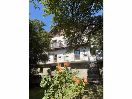 bâtisse de standing à saint-sauveur