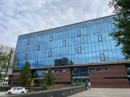 location bureau st jacques de la lande 324 m²