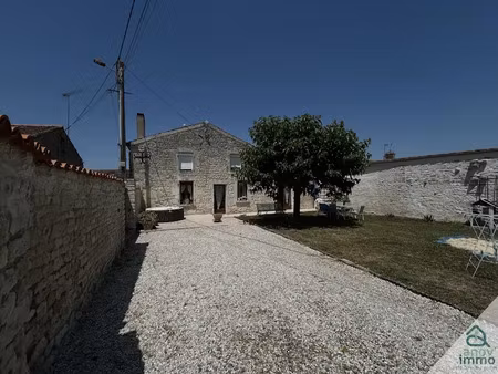 vente maison 7 pièces 184 m² à merignac (16200)  199 900 €