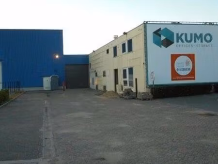 ruime garage/opslagruimte