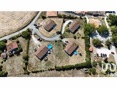 vente maison à montmoreau-saint-cybard (16190) : à vendre / 380m² montmoreau-saint-cybard