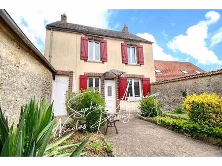 maison en pierres avec grange et jardin clos