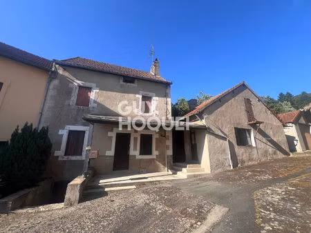 charmante maison de village à vendre à charbonnat - une opportunité à ne pas manquer !